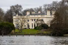 A one-hour walk from Rutland Gate, through Hyde Park and the affluent Marylebone district, leads to The Holme, a 40-room mansion in Regent’s Park.