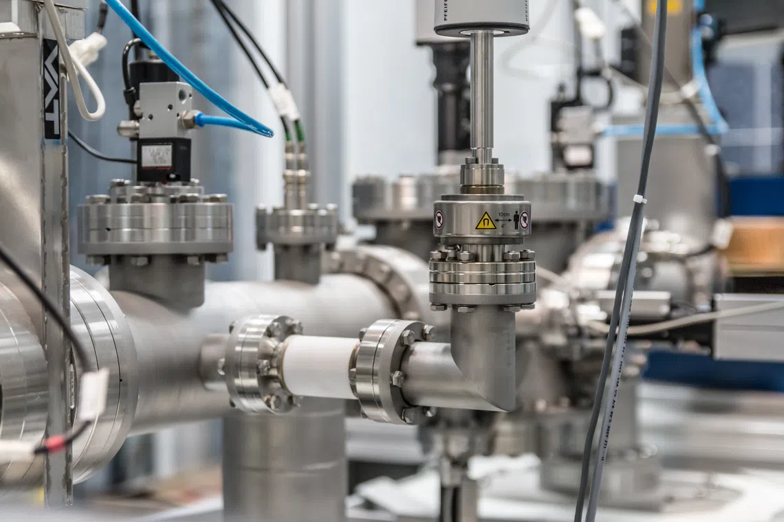 Darco, a water and wastewater treatment solutions business, will receive an ex gratia payment S$1 million from its former non-executive deputy chairman Wang Zhi.