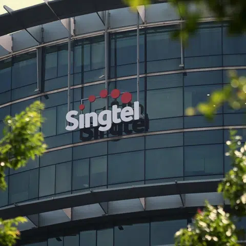 Singtel, CPF to unwind legacy share structure