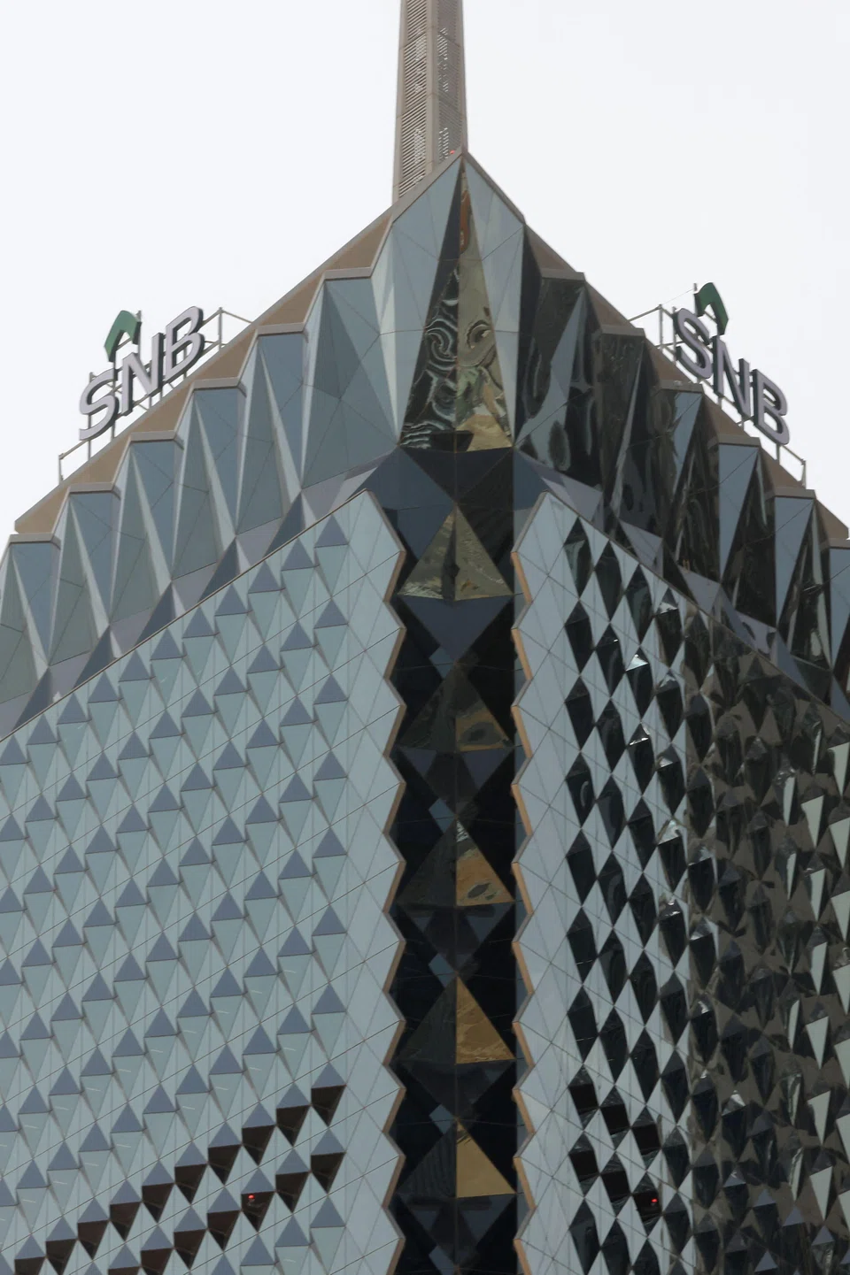 The bank reported a 0.4 per cent rise in net profit to 5.04 billion riyals (S$1.82 billion) in the January-to-March period, beating analysts’ estimate of 4.97 billion riyals.