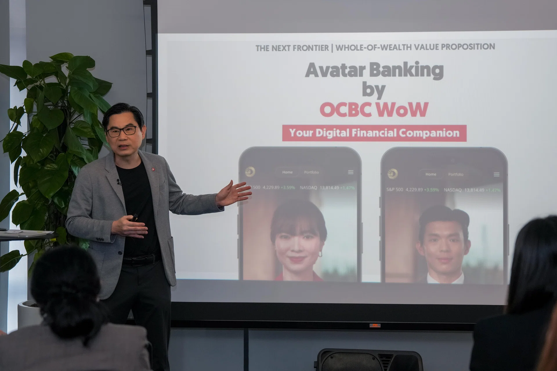 OCBC to hire 600 relationship managers in wealth push - The Business Times