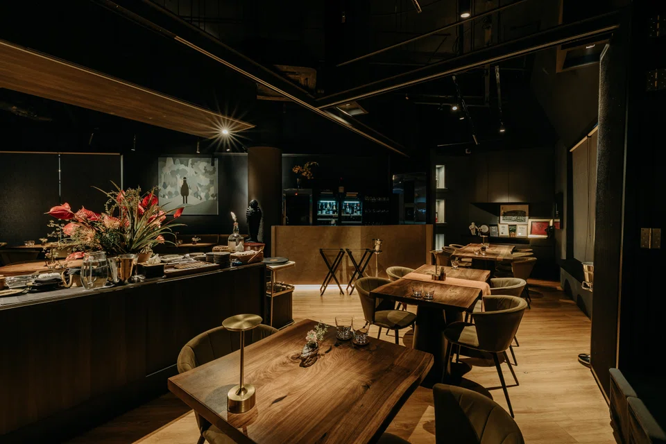 Labyrinth's dining room.