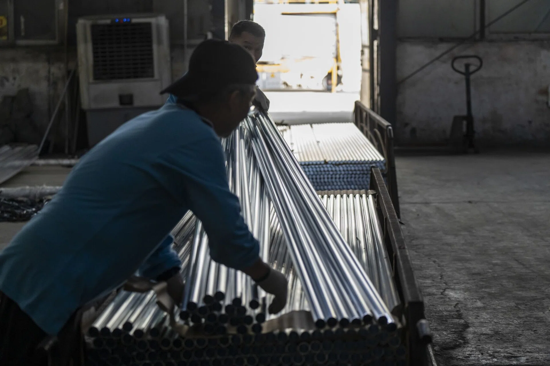 China’s aluminium factories are changing to escape a crushing price war