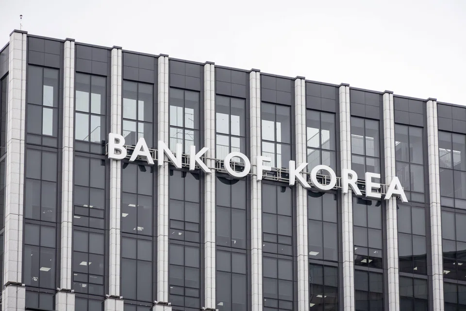 South Korea’s economy is confronting sticky inflation and policymakers are waiting for sufficient evidence that prices are cooling to begin lowering borrowing costs from restrictive levels.