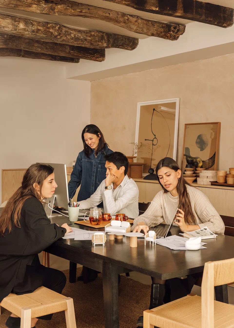 On the ground floor of his townhouse home in Porto is a showroom and an office, while the family lives on the three floors above. 