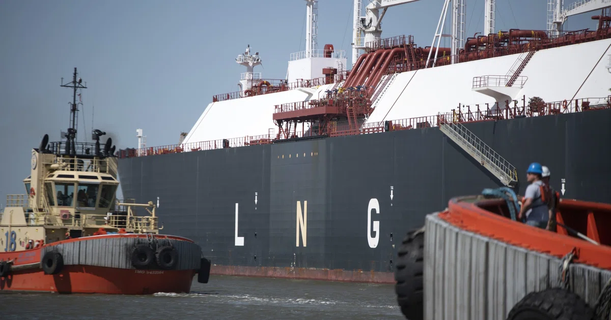 US becomes top LNG exporter after overtaking Australia and Qatar - The ...
