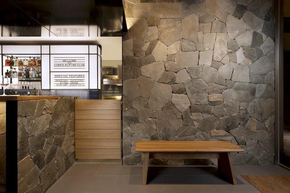 Luke's Alpine Club opened in Setsu Niseko resort.