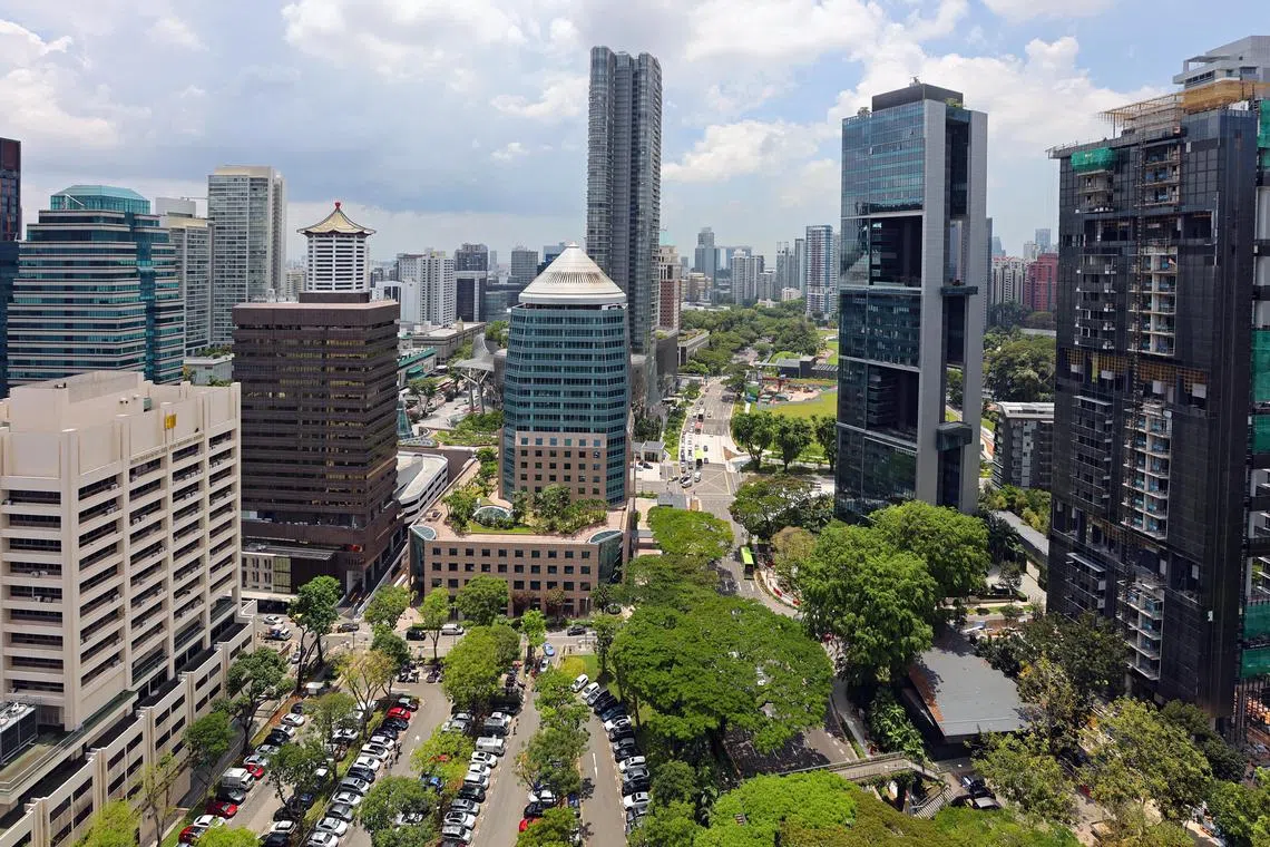 A unit at the freehold luxury condo Four Seasons Park in prime District 10, minutes from the Orchard Road shopping belt, was sold for S$7.8 million in August.