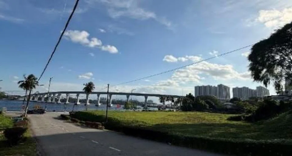 The Johor-Singapore Rapid Transit System is a "major step-change" in cross-border connectivity between Johor and Singapore, says Maybank Securities analyst Wong Wei Sum.