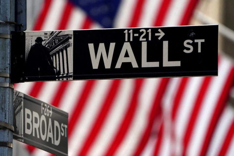 Investors should be alert to the fees that are charged by brokerages offering zero-commission trades on US-listed stocks. 