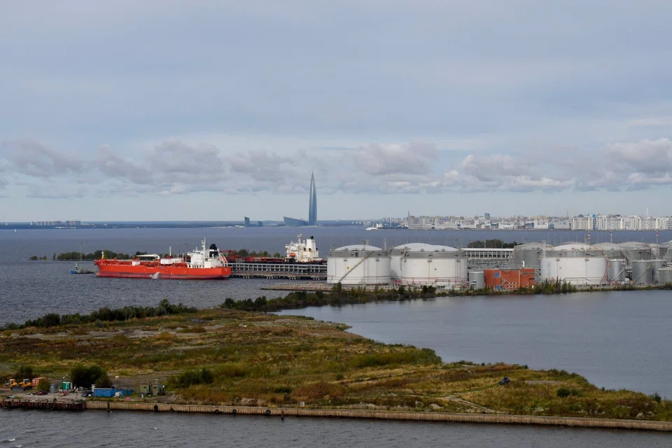 In September, 69% of Russia’s seaborne crude exports were carried on “shadow fleet” tankers, says the Centre for Research on Energy and Clean Air.