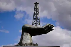 Global oil firms offer to keep PDVSA as majority owner in exchange for control over exports and production.