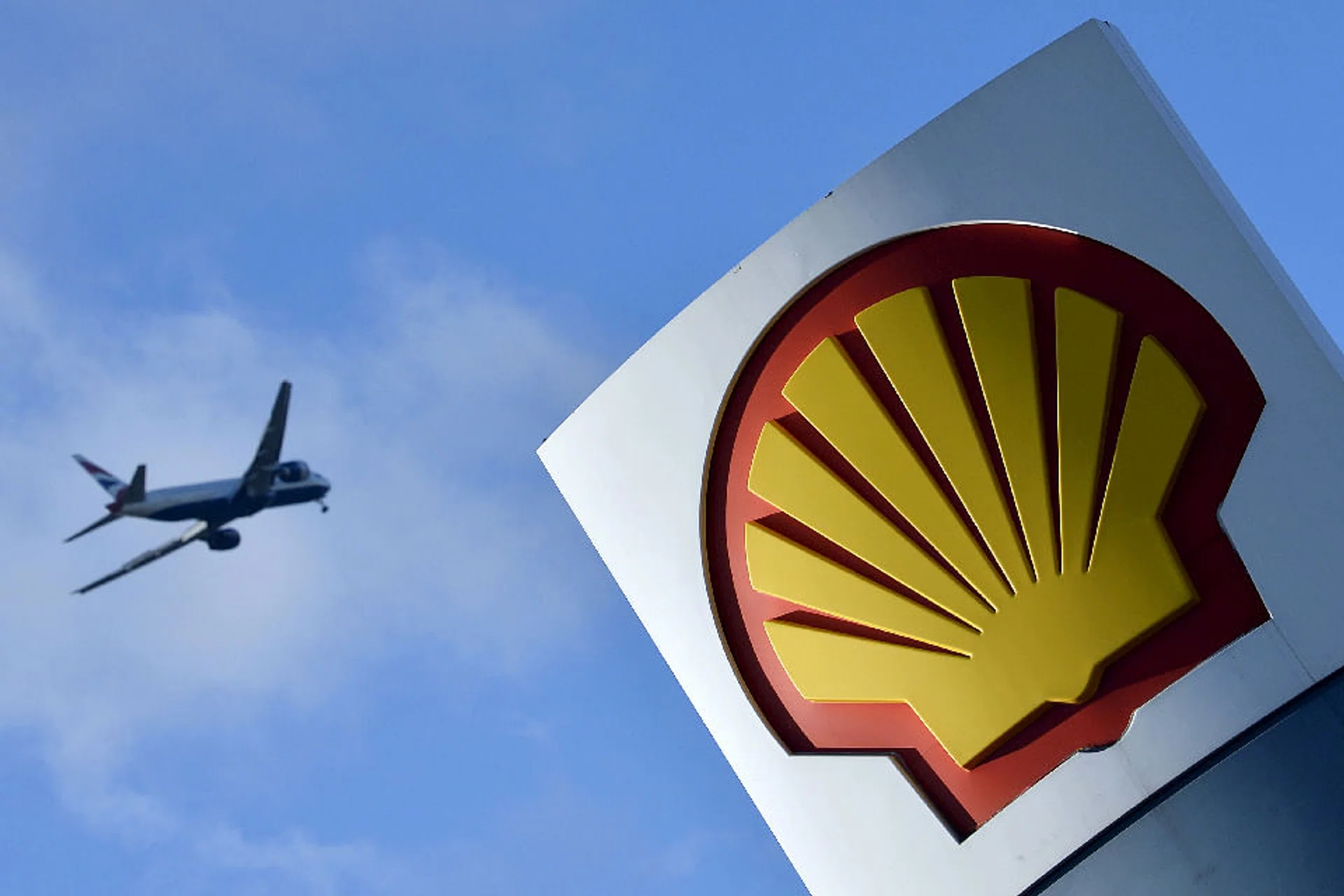 Shell to produce low-carbon jet fuel - The Business Times