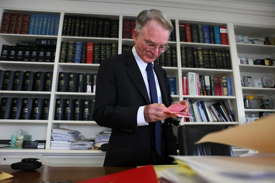 Rodgin Cohen, whose firm is advising Credit Suisse and SVB, says that today's banking crisis is an imbalance between the banks’ long-term assets and their deposits created by a change of interest rates. 