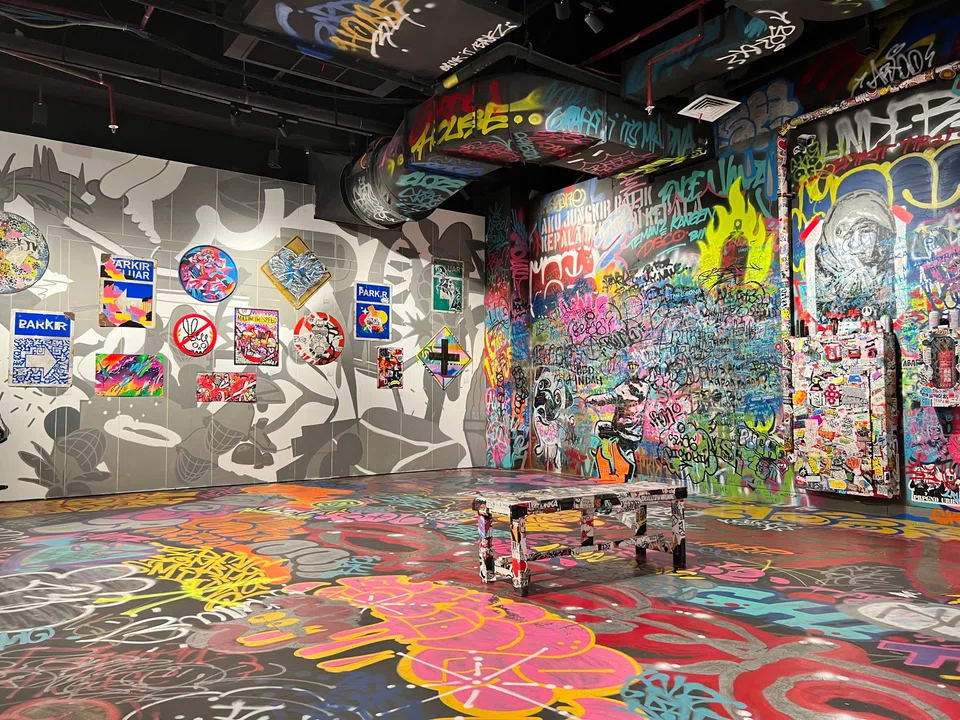 Distrik Seni is a new museum-like marketplace for quality art, with works by hot artists such as Mulyana, Hahan and Jompet Kuswidananto. 