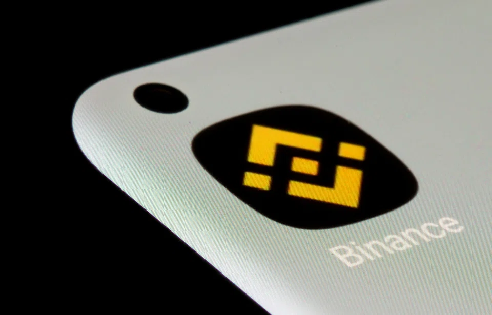 US regulators are investigating whether Binance Holdings broke securities rules by selling digital tokens just as the crypto exchange was getting off the ground 5 years ago, according to people familiar with the matter. 