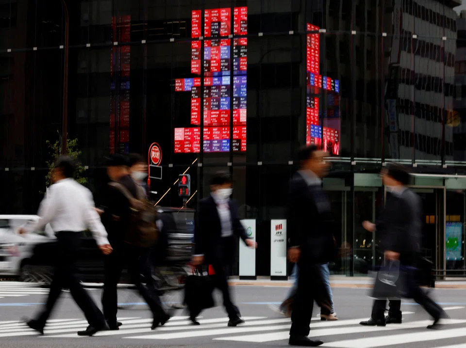 While part-timers’ hourly pay is rising quickly, given corporate Japan’s need to lure young and able workers into coping with a chronic labour crunch, income gaps remain.