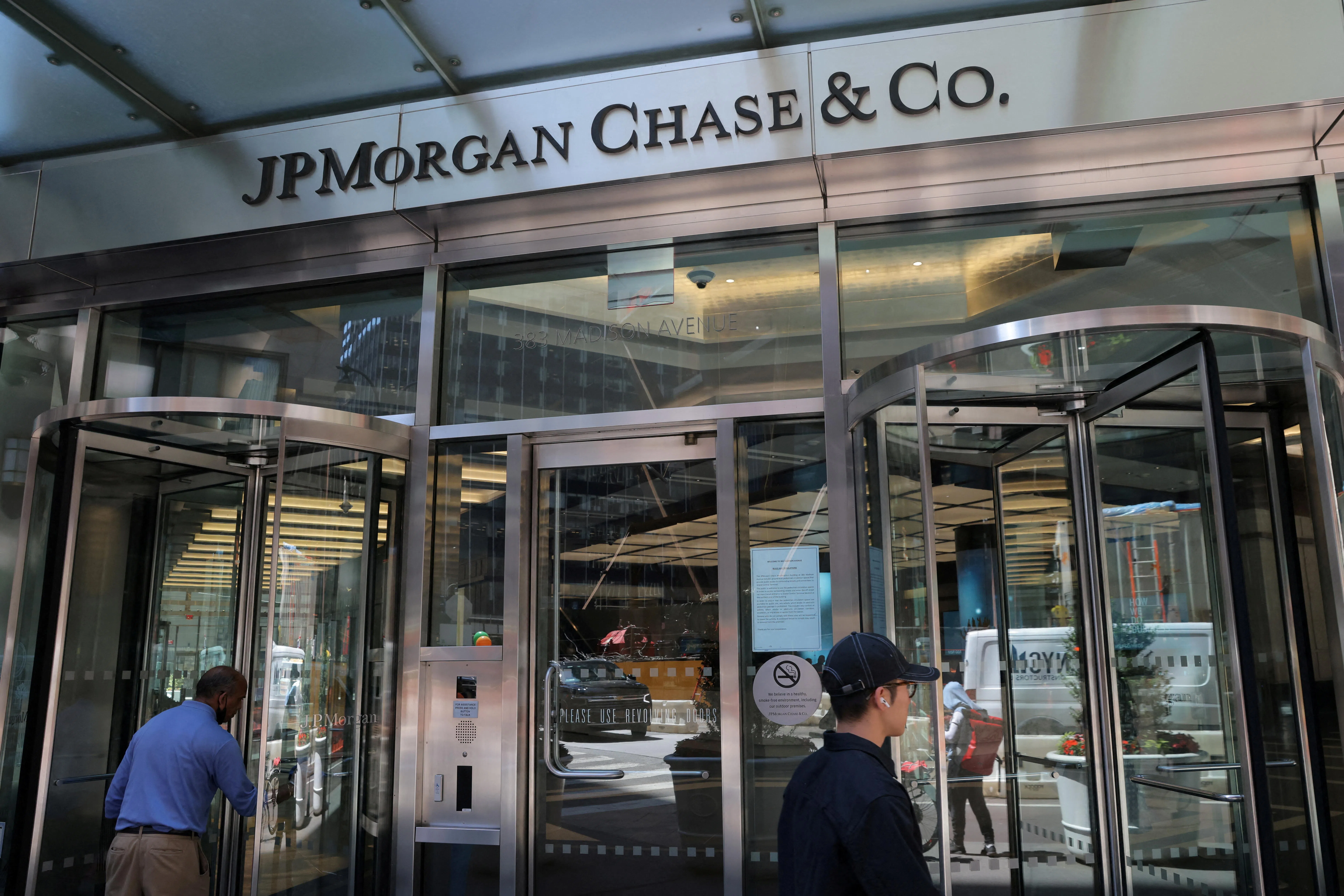 JPMorgan's overall revenue rose 9 per cent to US$47.1 billion in the quarter.