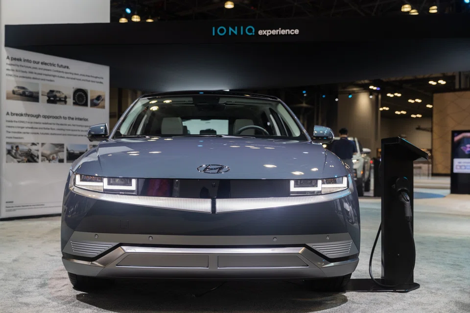 Hyundai has sold more than half a million cars in the US through the third quarter of 2022, including 44,544 pure EVs, putting it ahead of Ford and GM’s EV sales. 