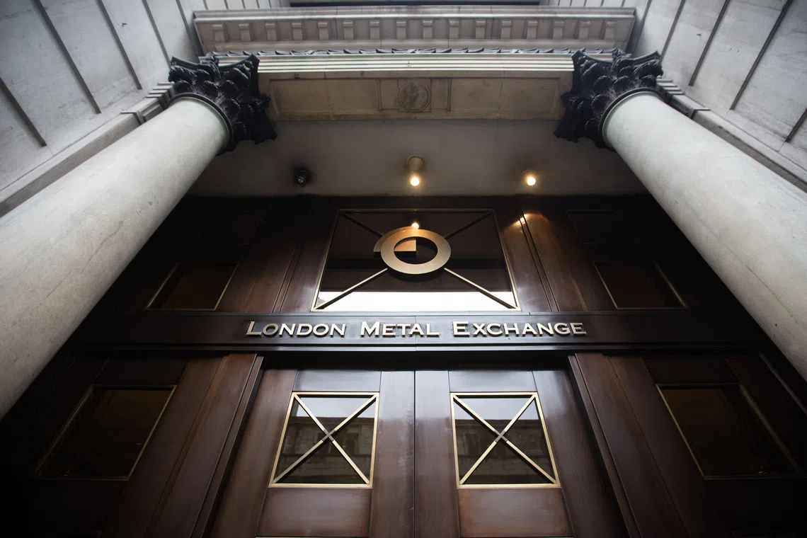  Cancelled warrants in Singapore account for nearly 70% of the total amount of lead stored in that LME location.
