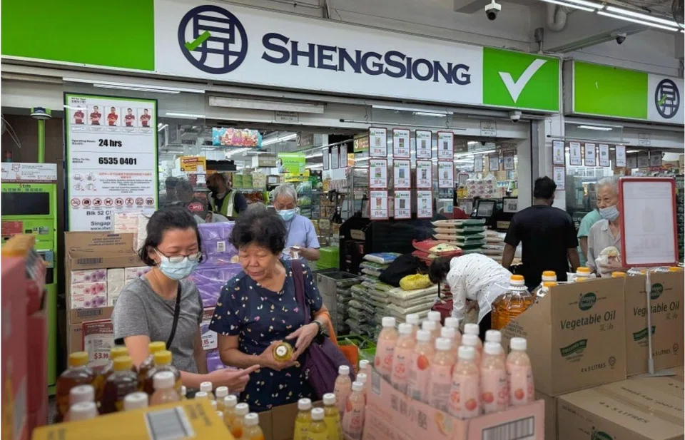 Sheng Siong's cash flow from operating activities falls by S$10.1 million, from more payments being made to banks and vendors during the quarter.