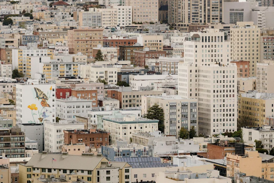 With the availability of streamlined, tech-powered CRE investing platforms and low minimums, investors can diversify across platforms, operators, property types, markets, and risk/return profiles.