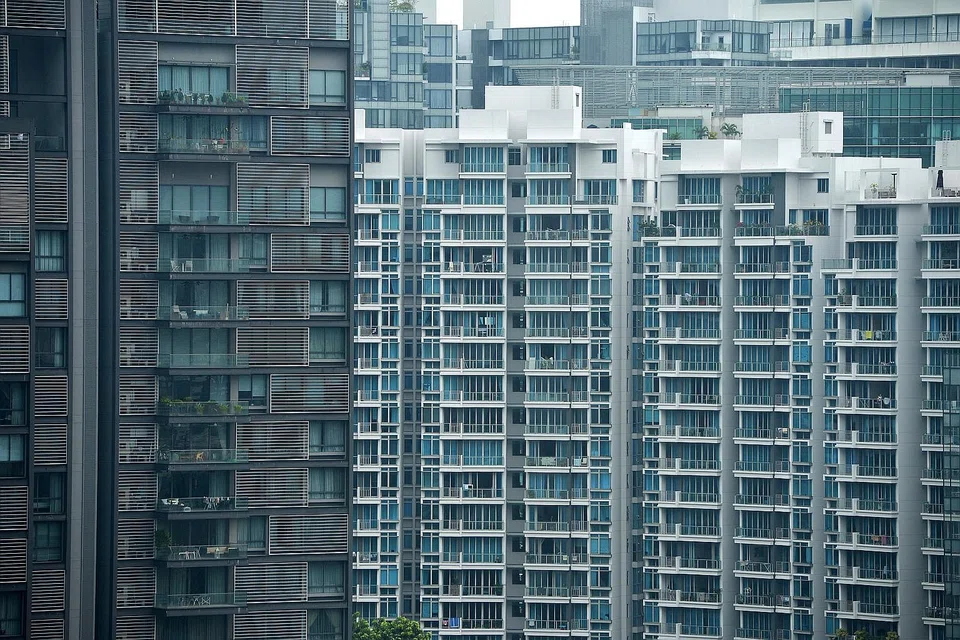 The era of low interest rates kept the cost of capital cheap and stoked a culture of excess and extreme liquidity, with private equity and venture capital funds taking the lead in looking for returns on investments. This led to too many startups raising at arguably inflated valuations; creating the perfect conditions for a crash. 