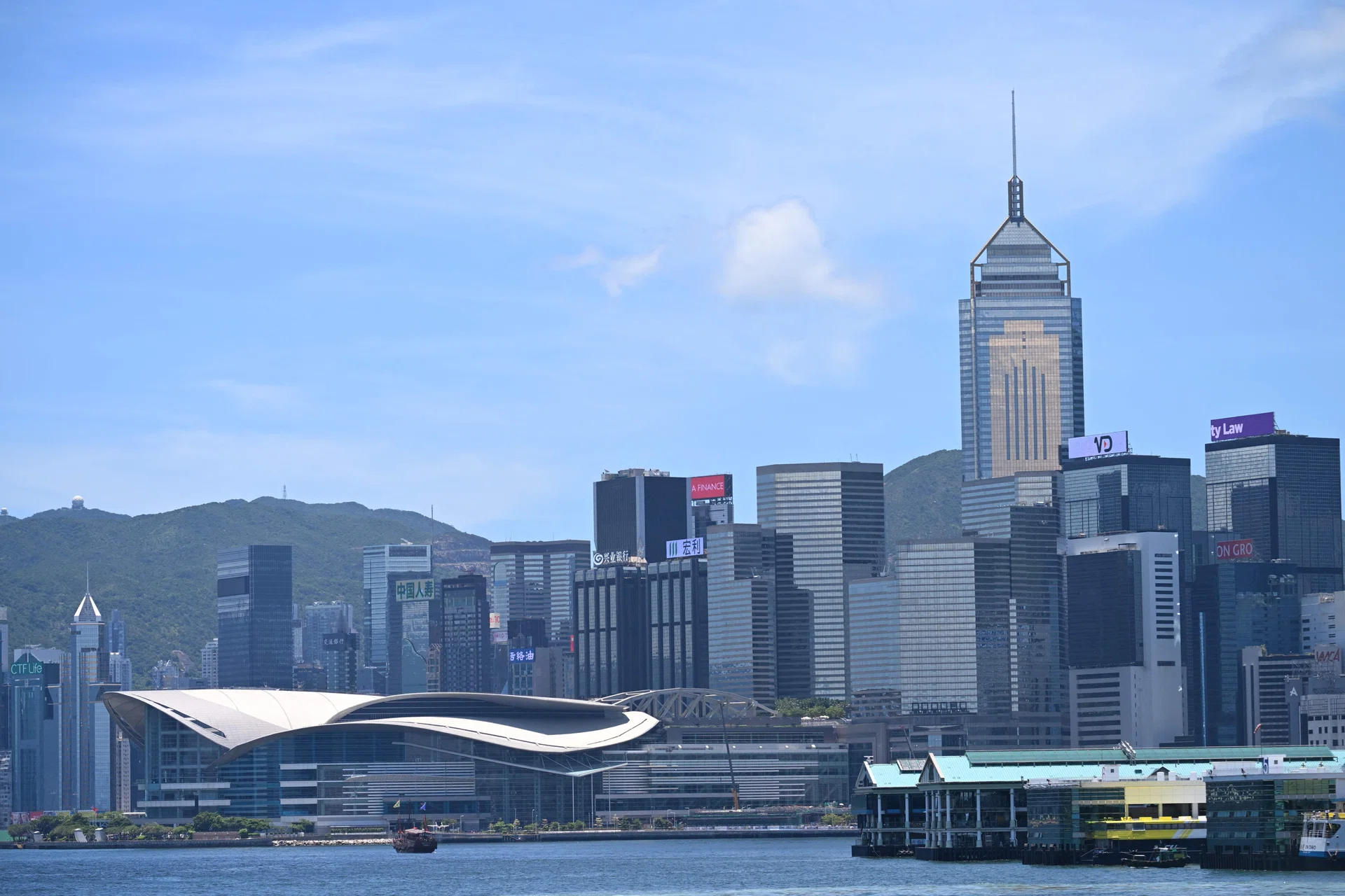 Hong Kong Q3 GDP expands 3.8% y/y