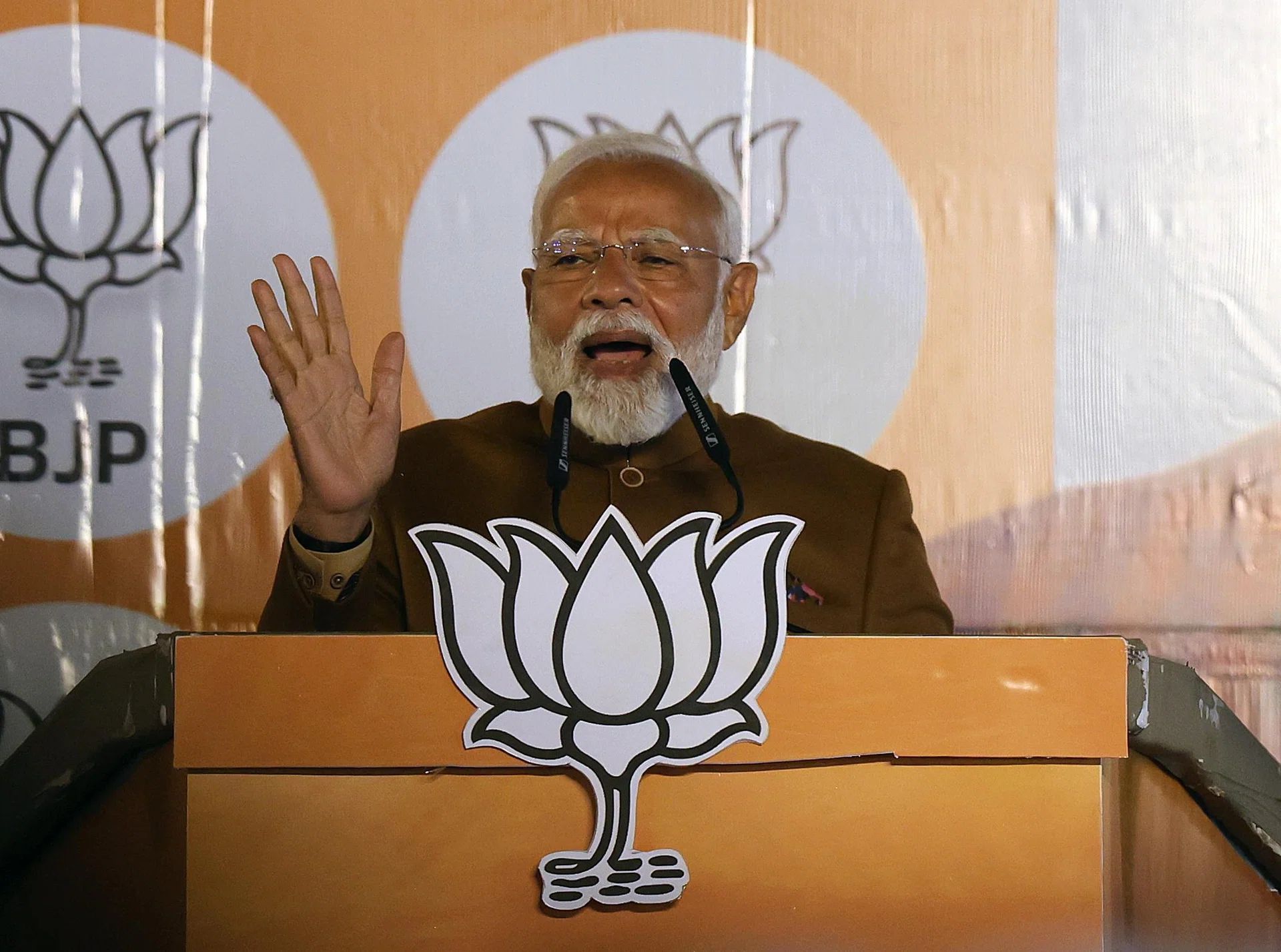 Modi’s party takes early lead in vote results from key state