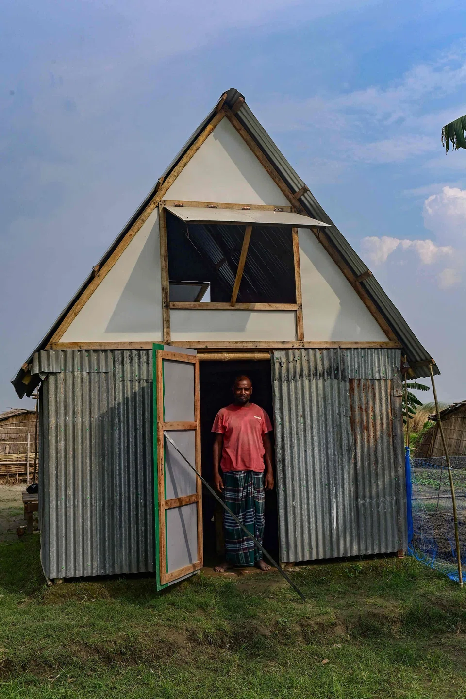 It can be assembled and disassembled very easily, with each house costing around US$450 to build, including labour.