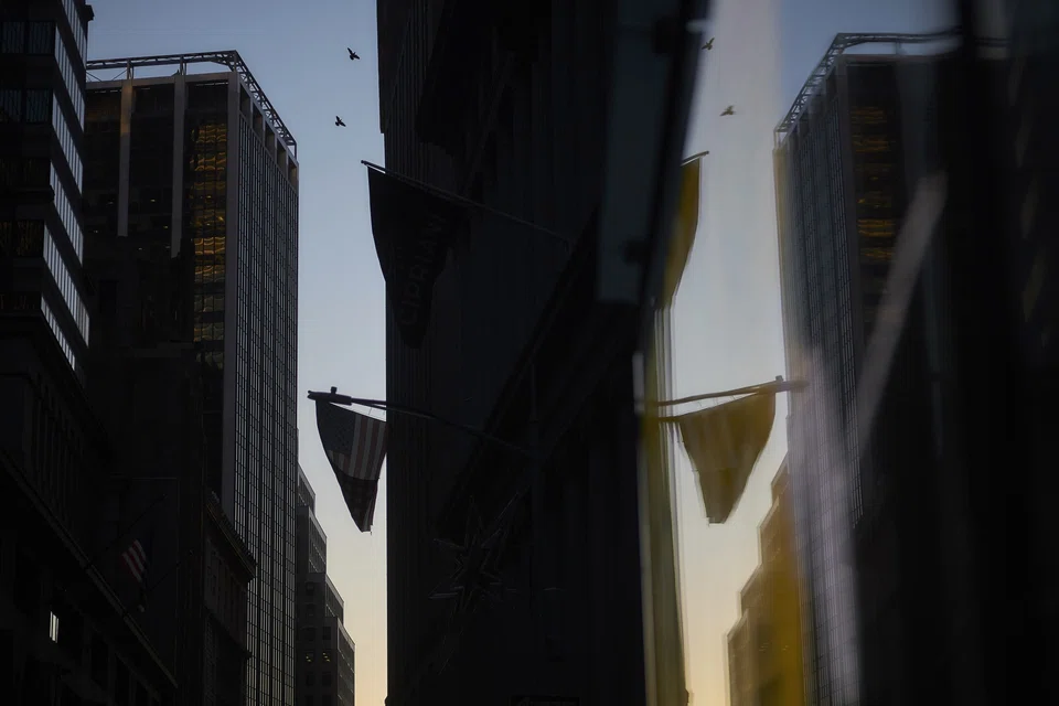 UBS expects US corporate credit spreads to retest this year’s wide levels “on further Fed hikes and slowing growth”. 