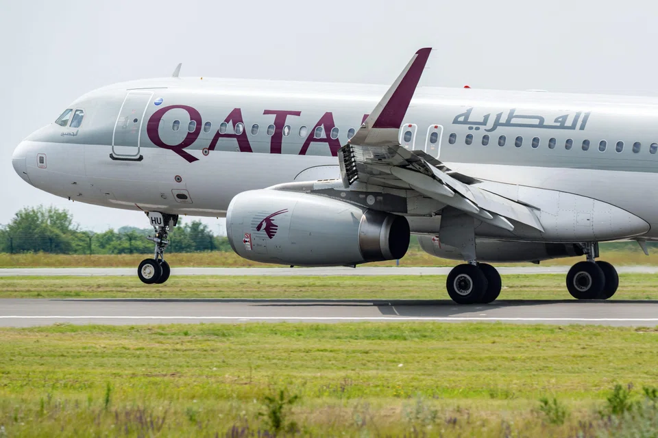 Qatar Airways currently has 74 outstanding orders for the Boeing 777X and 18 of the larger A350-1000s.