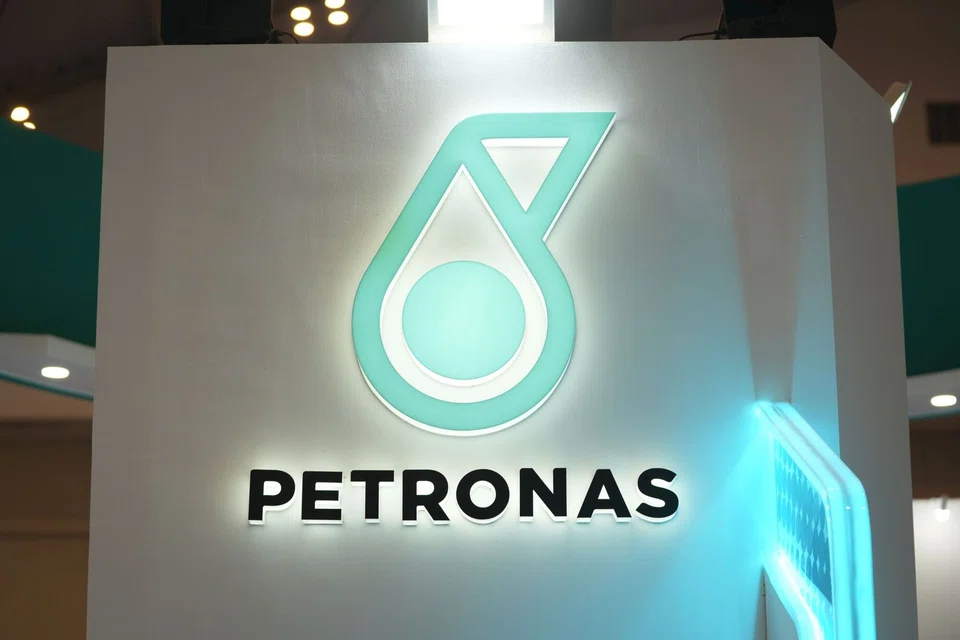 Petronas abandoned its investment due to mounting costs brought about by a broken pipeline that ships two-thirds of South Sudan’s crude through neighbouring Sudan, which has been at war for more than a year. 