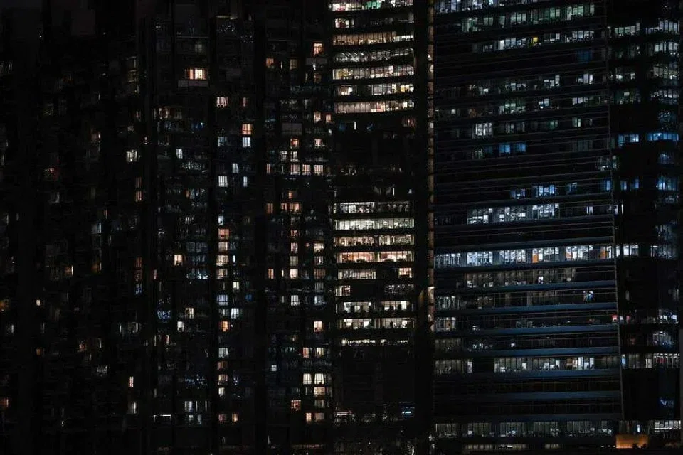 EMA says global energy prices have been “less volatile” in recent months, and more longer-term retail contracts are now also available to large consumers. 