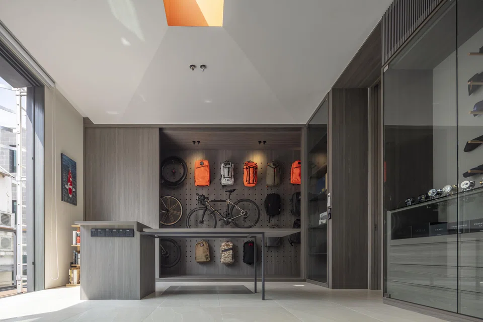 The study shows off some bicycles and arrangement of everyday bags.