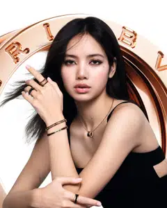 Blackpink's Lisa wearing B.zero1 jewellery.