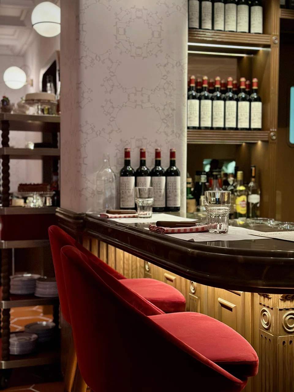 The restaurant's typical French bistro interiors.