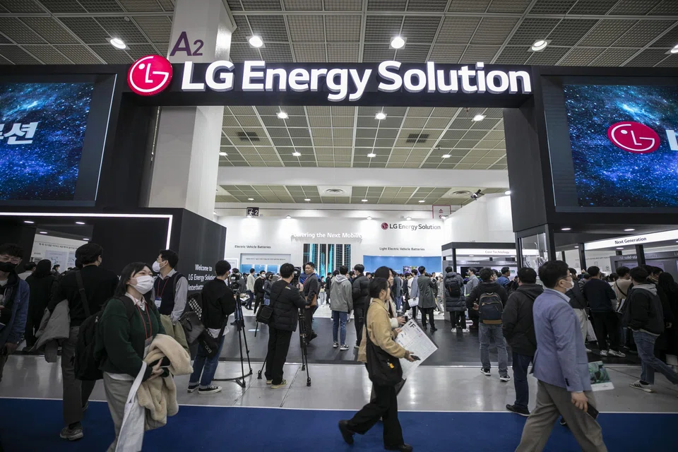 LG is betting on a leapfrog innovation such as dry coating to bolster its efforts to compete with Chinese battery makers.