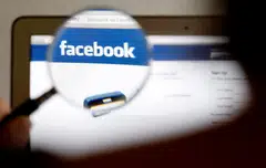 Facebook identified more than 400 malicious Android and iOS apps this year that target Internet users in order to steal their login information.