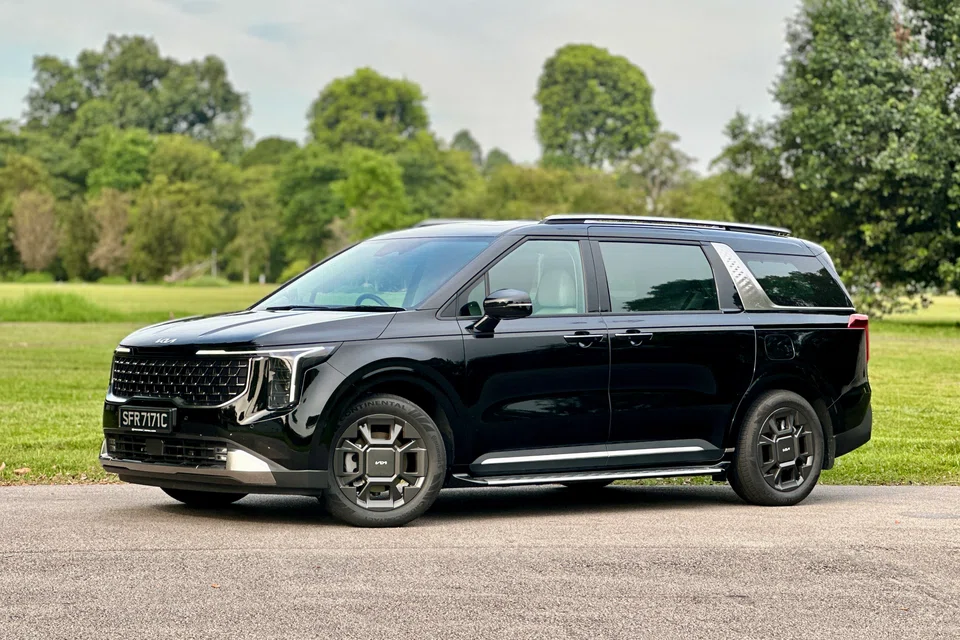 A facelift for the Carnival injects a bit of the styling DNA from Kia’s modern day electric vehicle range.