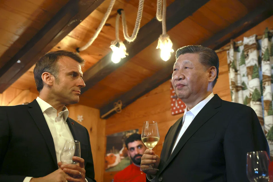 French President Emmanuel Macron (left) hosting Chinese President Xi Jinping in the Pyrenees in 2024. Macron has been invited to a tea ceremony in Guangzhou, where Xi’s father formerly resided as governor.
