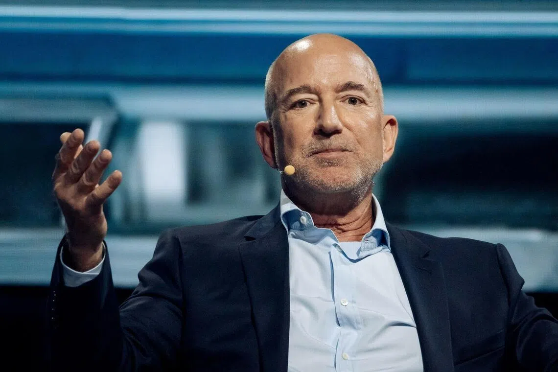 Jeff Bezos will serve as co-chief executive alongside Vik Bajaj, a prominent Silicon Valley researcher who previously worked with Google co-founder Sergey Brin.