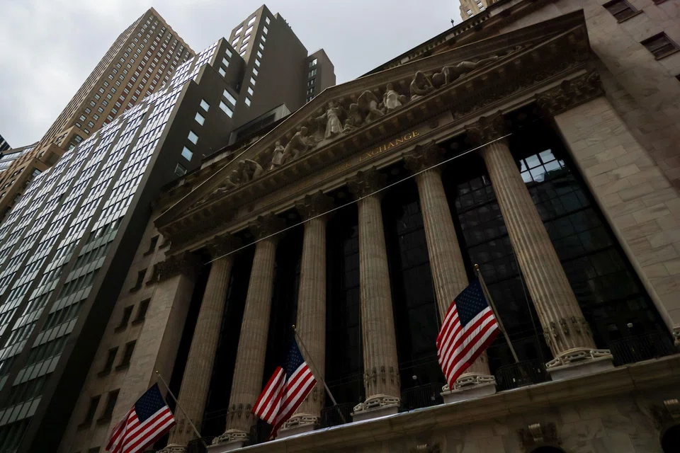 Some companies have begun to diversify their banking relationships away from the giants of Wall Street, according to data compiled by Bloomberg.