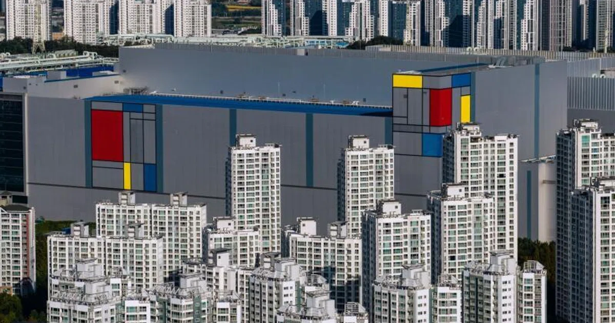 Samsung reaches new profit record with memory chip windfall - The ...
