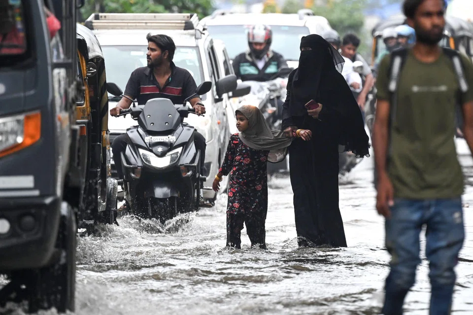 More heavy showers are expected, accompanying a high tide of 4.40 metres in the coastal city.