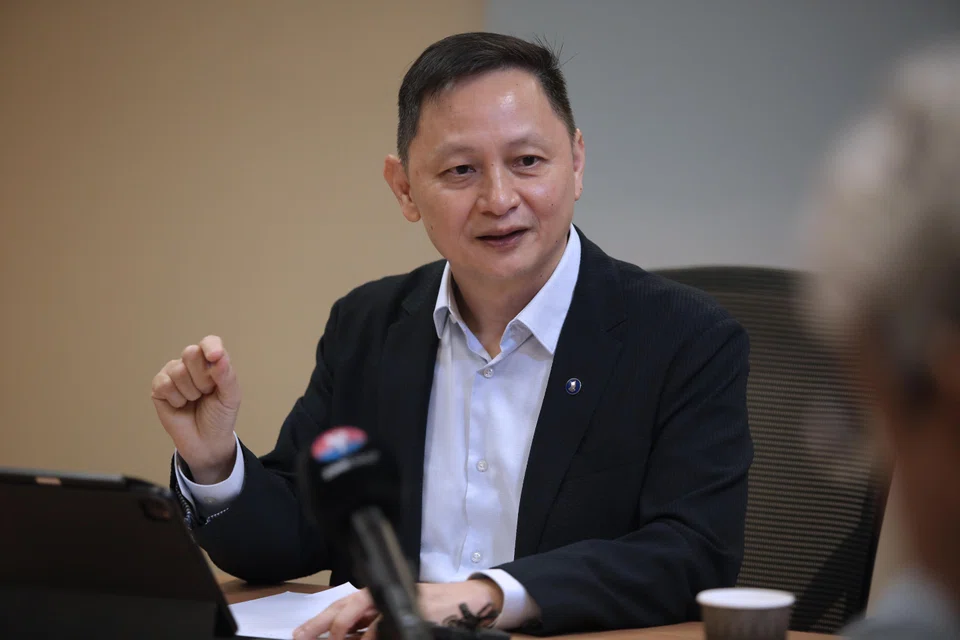 Goh Choon Phong’s total remuneration package for FY2024 included basic salary of S$1.4 million or 18 per cent of his total remuneration, S$2.2 million in bonuses (27 per cent of his total package), and S$4.3 million in SIA shares.