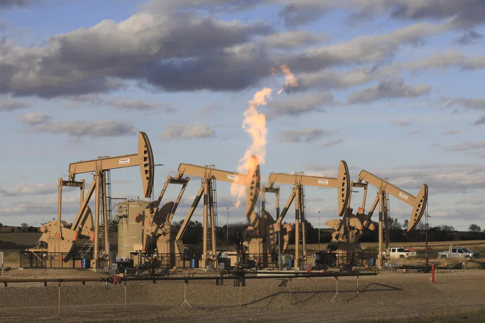 Brent crude futures fell 43 cents, or 0.5 per cent, to US$77.62 per barrel by around 0015 GMT on Monday. 