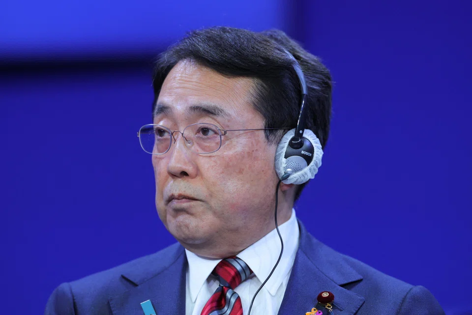 Japan's trade minister Ryosei Akazawa spoke with US Secretary of Commerce Howard Lutnick on Monday and they agreed they would continue with the agreement reached last year.