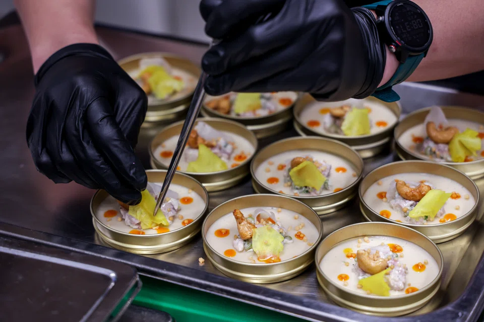 The new Bill extends coverage of food safety legislation beyond the sale of food to the “supply” of food, which includes donations and free distribution of food.