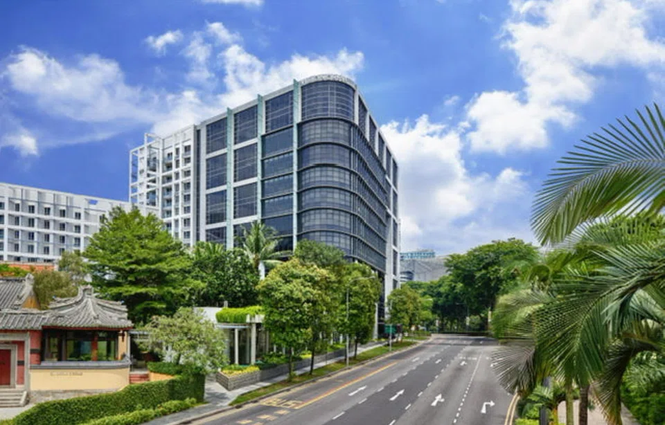 VisionCrest Commercial is part of a mixed-use strata subdivided complex that also includes the 265-unit VisionCrest Residence and House of Tan Yeok Nee, a national monument.
